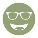Circular icon with a smiling face wearing glasses in olive green, representing the Noir #12 lens tint.